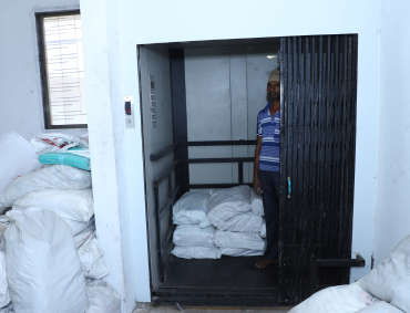 Goods cum passanger lift